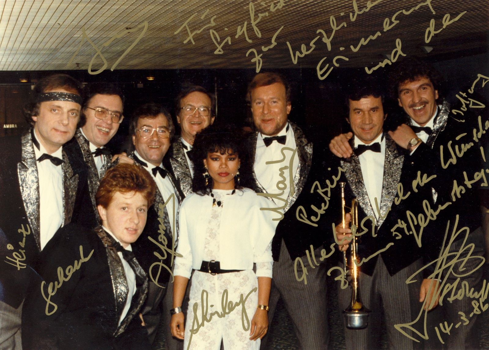 Signiertes Bandfoto einer Tournee, 1984